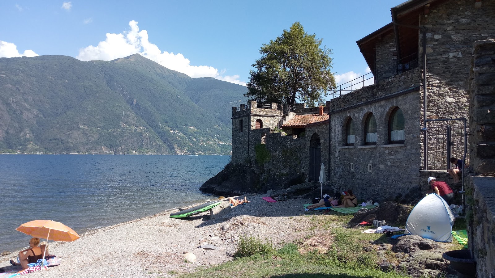 Foto van Spiaggia Santa Maria Rezzonico met direct strand