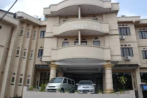 Hotel Mutiara Indah image