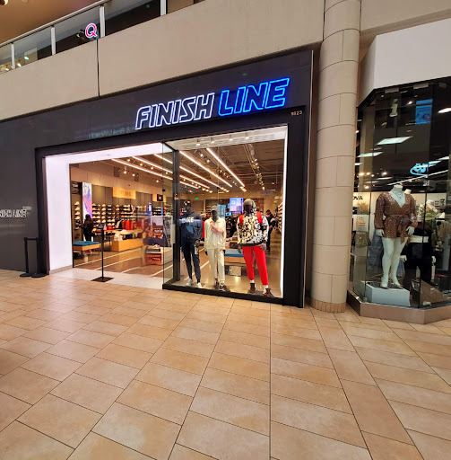 Shoe Store «Finish Line», reviews and photos, 1819 Montebello Town Center #13, Montebello, CA 90640, USA