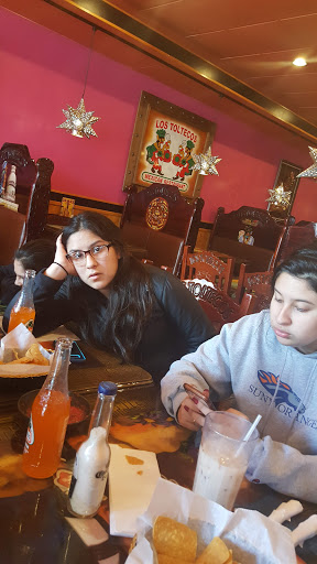 Shopping Mall «Frederick Shopping Center», reviews and photos, 1305 W 7th St, Frederick, MD 21702, USA