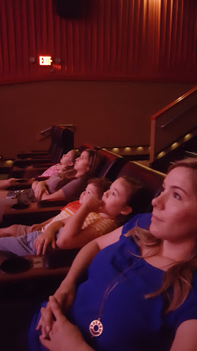 Movie Theater «Regal Fossil Creek 11», reviews and photos, 6100 N Fwy Service Rd E, Fort Worth, TX 76137, USA