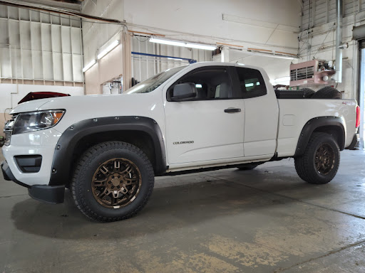 Truck Accessories Store «4 Wheel Parts - Portland - South Tabor», reviews and photos, 2700 SE 82nd Ave, Portland, OR 97266, USA