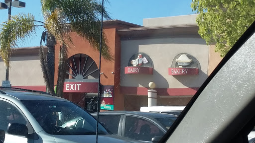 Grocery Store «Superior Grocers», reviews and photos, 1033 Long Beach Blvd, Long Beach, CA 90813, USA