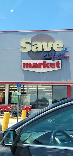 Grocery Store «Save-A-Lot», reviews and photos, 1415 S 14th St, Leesburg, FL 34748, USA