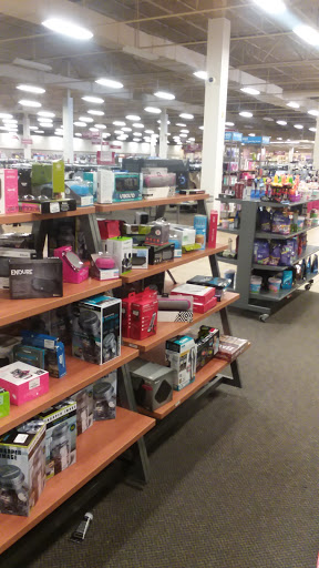 Clothing Store «Burlington Coat Factory», reviews and photos, 1555 S Lake St, Mundelein, IL 60060, USA