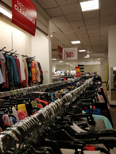 Shopping Mall «Valley West Mall», reviews and photos, 1551 Valley W Dr, West Des Moines, IA 50266, USA