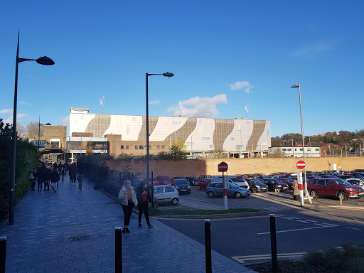 Luton Station Multistorey Car Park