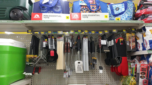 Discount Store «Dollar General», reviews and photos, 1785 S 8th St, Colorado Springs, CO 80905, USA
