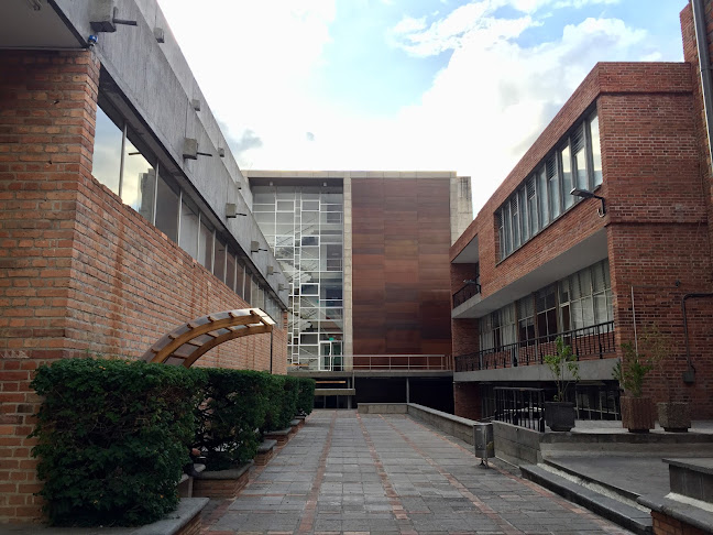 Facultad de Arquitectura y Urbanismo - Cuenca