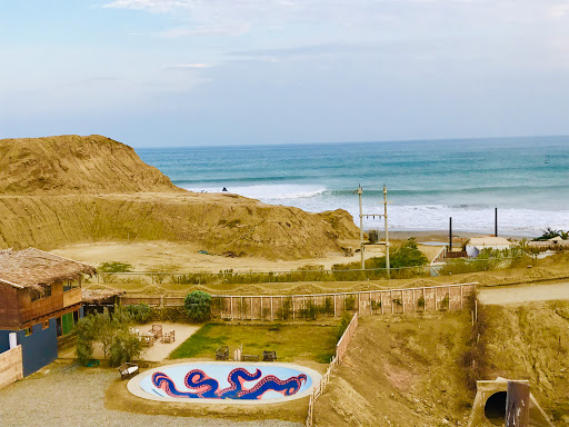 Surf Racer House - Surf, Kitesurf & Skate Camp Peru