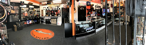 Fresno Hock Shoppe, 3235 E Belmont Ave, Fresno, CA 93702, USA, 