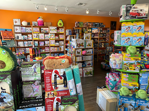 Huzzah Toys image