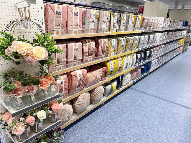 Reviews of B&M Home Store with Garden Centre in Leeds - Shop