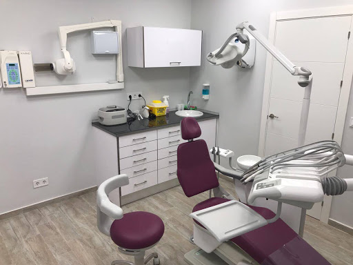 Dental Clinic Calypso - C. Pinar de Calypso, 1, 29649 Mijas, Málaga