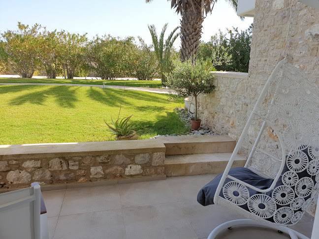 White Pearls Luxury Suites Ανοιχτές ώρες