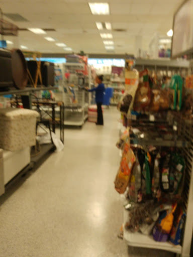 Clothing Store «Ross Dress for Less», reviews and photos, 1400 Lincoln Blvd, Venice, CA 90291, USA