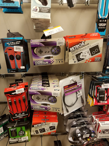 Electronics Store «Micro Center», reviews and photos, 550 Lancaster Ave, St Davids, PA 19087, USA