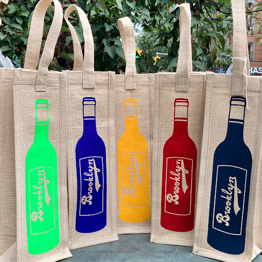 Gift Shop «Gift Man: Brooklyn Gifts & Souvenirs {Est.1982}», reviews and photos, 176 5th Ave, Brooklyn, NY 11217, USA