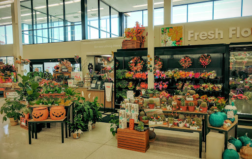 Supermarket «Hy-Vee», reviews and photos, 207 NE Englewood Rd, Kansas City, MO 64118, USA