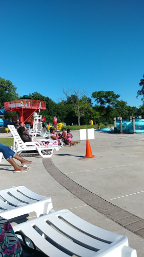 Water Park «Green Lake Family Aquatic Center», reviews and photos, 1100 River Oaks Dr, Calumet City, IL 60409, USA