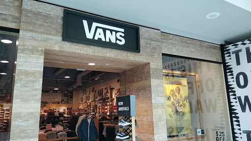 Shoe Store «Vans», reviews and photos, 701 Lynnhaven Pkwy, Virginia Beach, VA 23452, USA