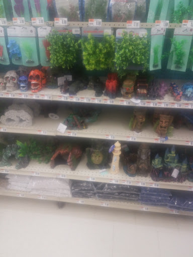 Pet Supply Store «Pet Supplies Plus», reviews and photos, 425 Water St, Chardon, OH 44024, USA