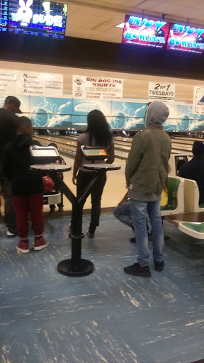 Bowling Alley «Crossroads Bowling Center», reviews and photos, 4370 Dowlen Rd, Beaumont, TX 77706, USA