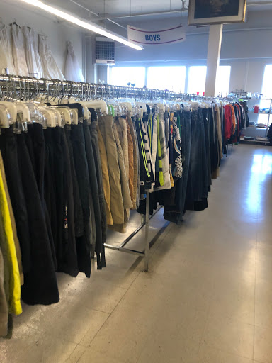 Thrift Store «Thrift Center Thrift Store», reviews and photos, 1060 El Camino Real, San Carlos, CA 94070, USA