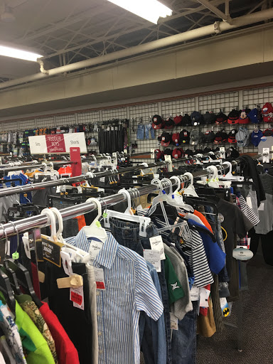 Clothing Store «Burlington Coat Factory», reviews and photos, 1 Padanaram Rd, Danbury, CT 06811, USA