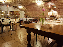 Atmosphère du Restaurant français Restaurant Au Caveau à Bruley - n°15