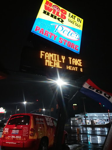 Caterer «Hog Wild BBQ, Restaurant and Catering», reviews and photos, 154 W Lakewood Blvd, Holland, MI 49424, USA