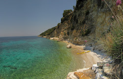 Dei 4  beach'in fotoğrafı düz bir kıyı şeridi ile birlikte