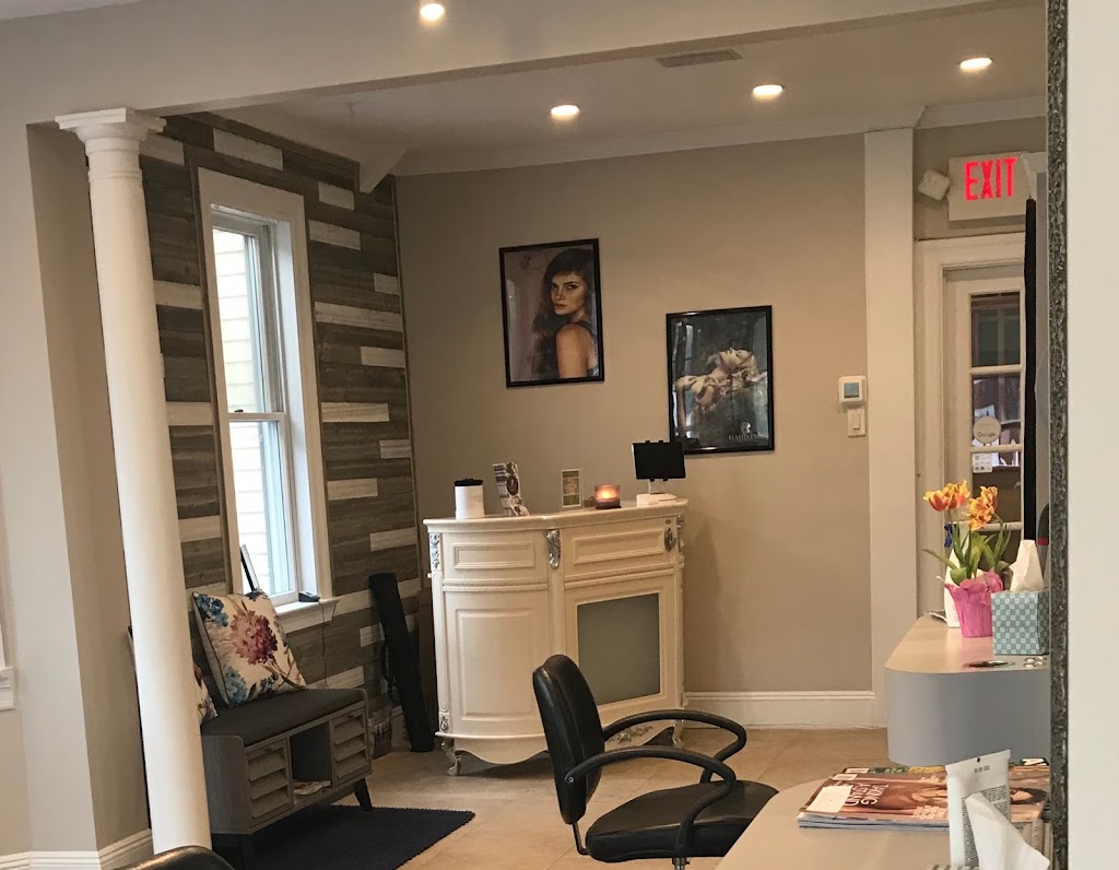 Hairvine Salon 10504