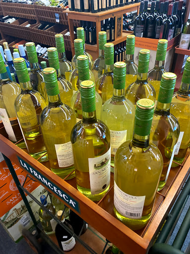 Liquor Store «West Hills Wines & Liquors», reviews and photos, 1720 New York Ave, Huntington Station, NY 11746, USA