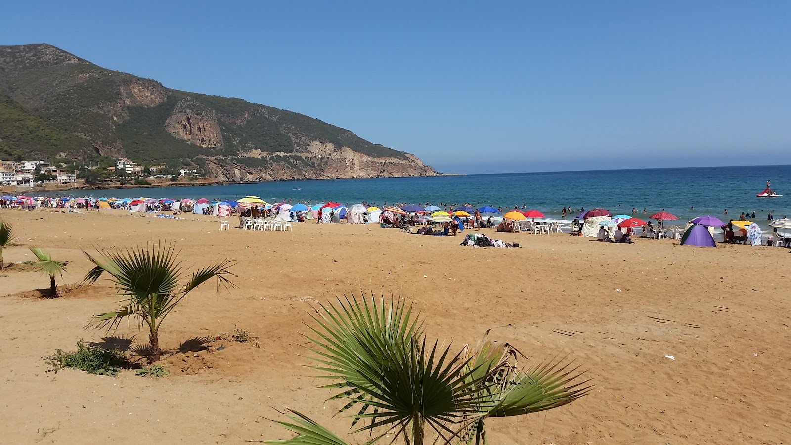 Foto av Chenoua plage med blå rent vatten yta