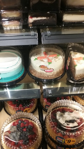 Grocery Store «Giant Food Stores», reviews and photos, 1465 W Broad St, Quakertown, PA 18951, USA