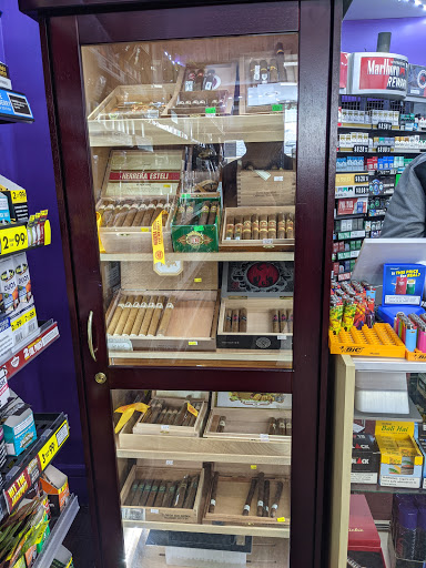 Tobacco Shop «Convenient Smoke Shop», reviews and photos, 18 E High St, Elizabethtown, PA 17022, USA