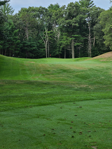 Golf Course «Pinecrest Golf Course», reviews and photos, 25 Pinehurst Dr, Richmond, RI 02812, USA