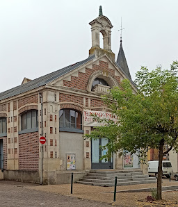 Halle culturelle Rue Pesant et Bombert, 89350 Champignelles, France