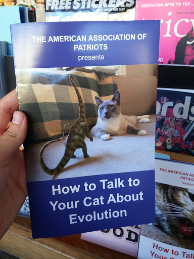 Book Store «Dog Eared Books», reviews and photos, 900 Valencia St, San Francisco, CA 94110, USA