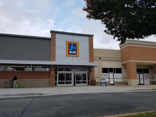 Supermarket «ALDI», reviews and photos, 21031 Tripleseven Rd, Potomac Falls, VA 20165, USA