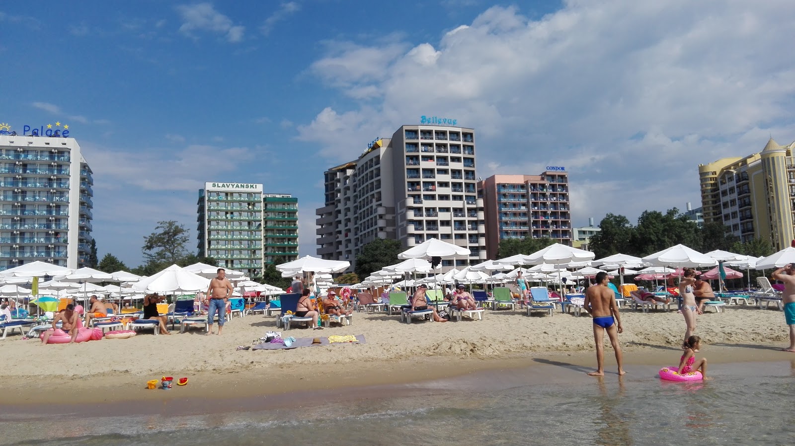 Foto van Sunny beach en de nederzetting