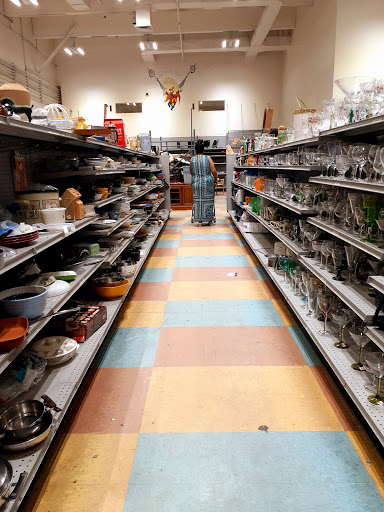 Thrift Store «Indian School Thrift», reviews and photos, 2740 W Indian School Rd, Phoenix, AZ 85017, USA