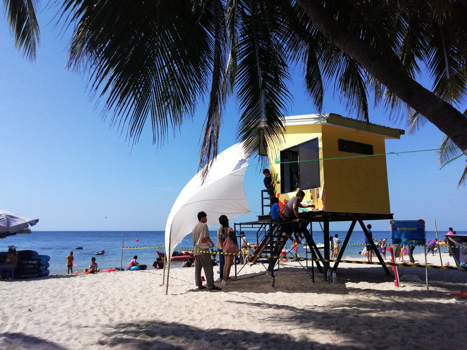 Foto de Bangsaen Beach - lugar popular entre os apreciadores de relaxamento