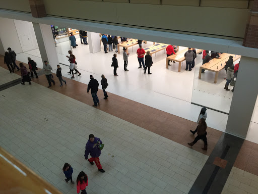 Computer Store «Apple Jordan Creek», reviews and photos, 101 Jordan Creek Pkwy, West Des Moines, IA 50266, USA