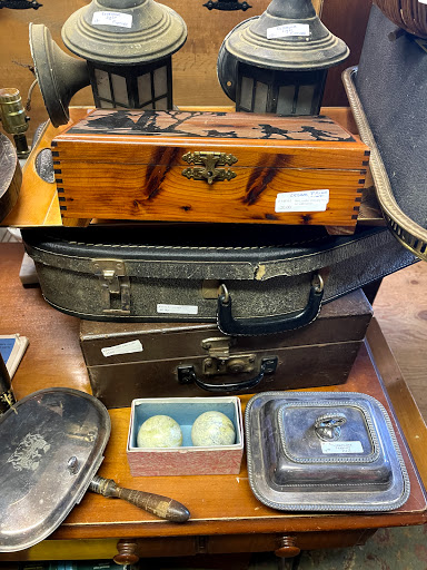 Used Furniture Store «Junk Shop», reviews and photos, 181 Albany Turnpike, Canton, CT 06019, USA