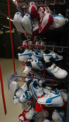 Stores to buy women's padel shoes Lille