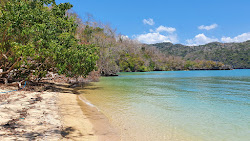 Photo de Toba Beach avec baie spacieuse
