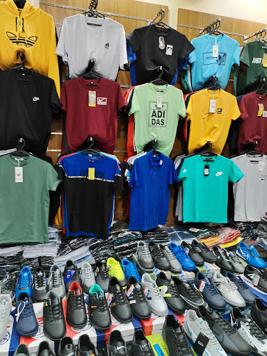 الصقري للملابس الرياضية 