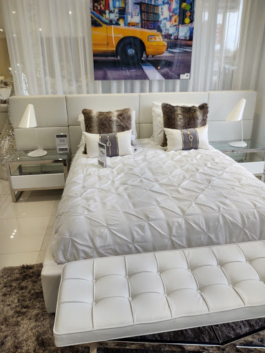 Furniture Store «Modern Furniture Store Fort Lauderdale Modani», reviews and photos, 3661 N Federal Hwy, Fort Lauderdale, FL 33308, USA